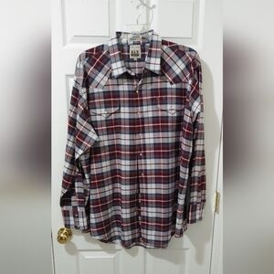 Ely Cattleman western-style snap-down front and wrists Long sleeves Size 3XLT